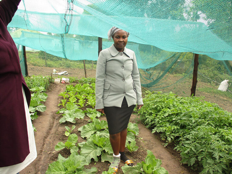 Nomvula Mpofu used her savings to buy netting to protect her vegetables from the birds that are problematic in her zone.